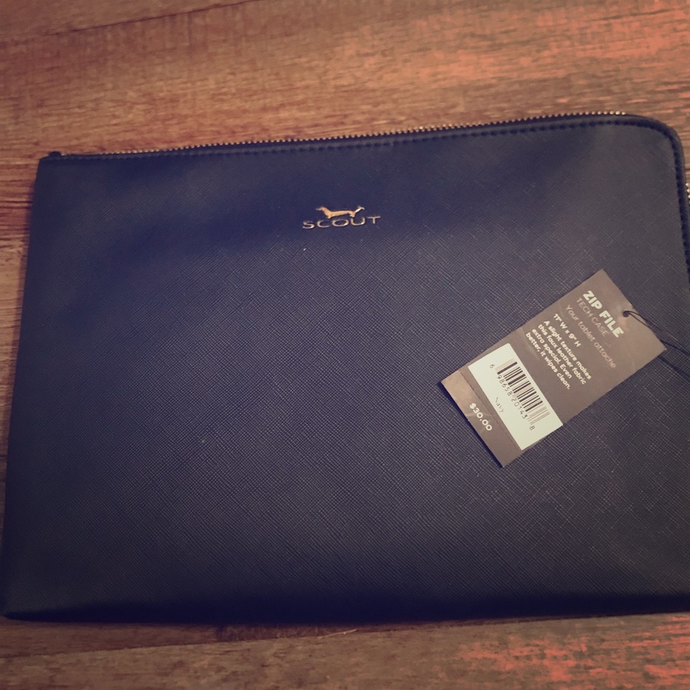 Scout Zip File Tech Case